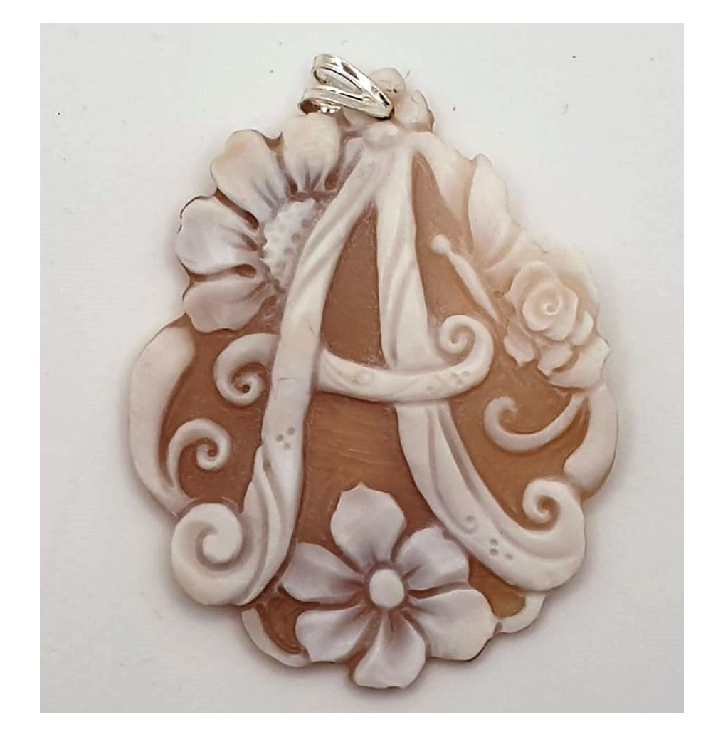 CIONDOLO CAMMEO CON INIZIALE